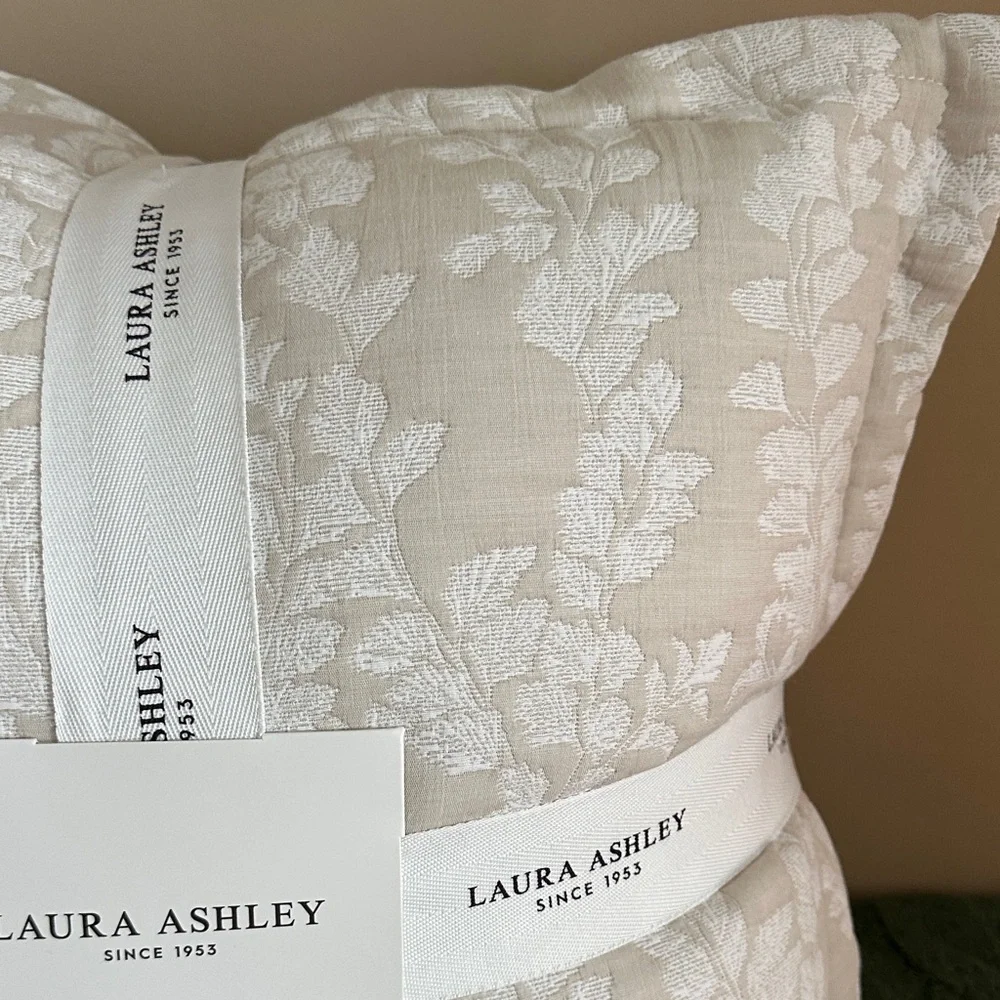 Laura Ashley Waxham Pillows White & Ivory Leaf Print Set of 2 Gorgeous! NEW!